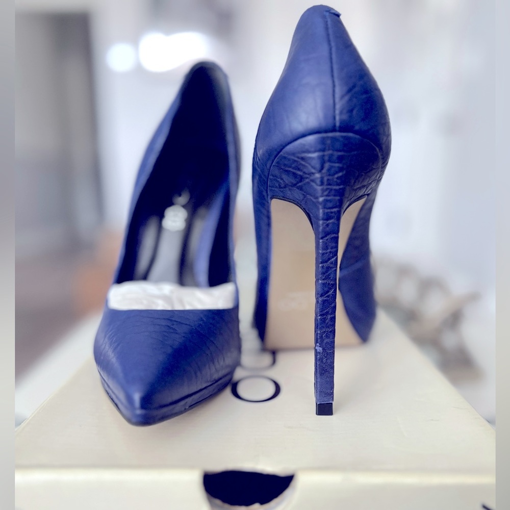Aldo Royal Blue Kristina platforms classic